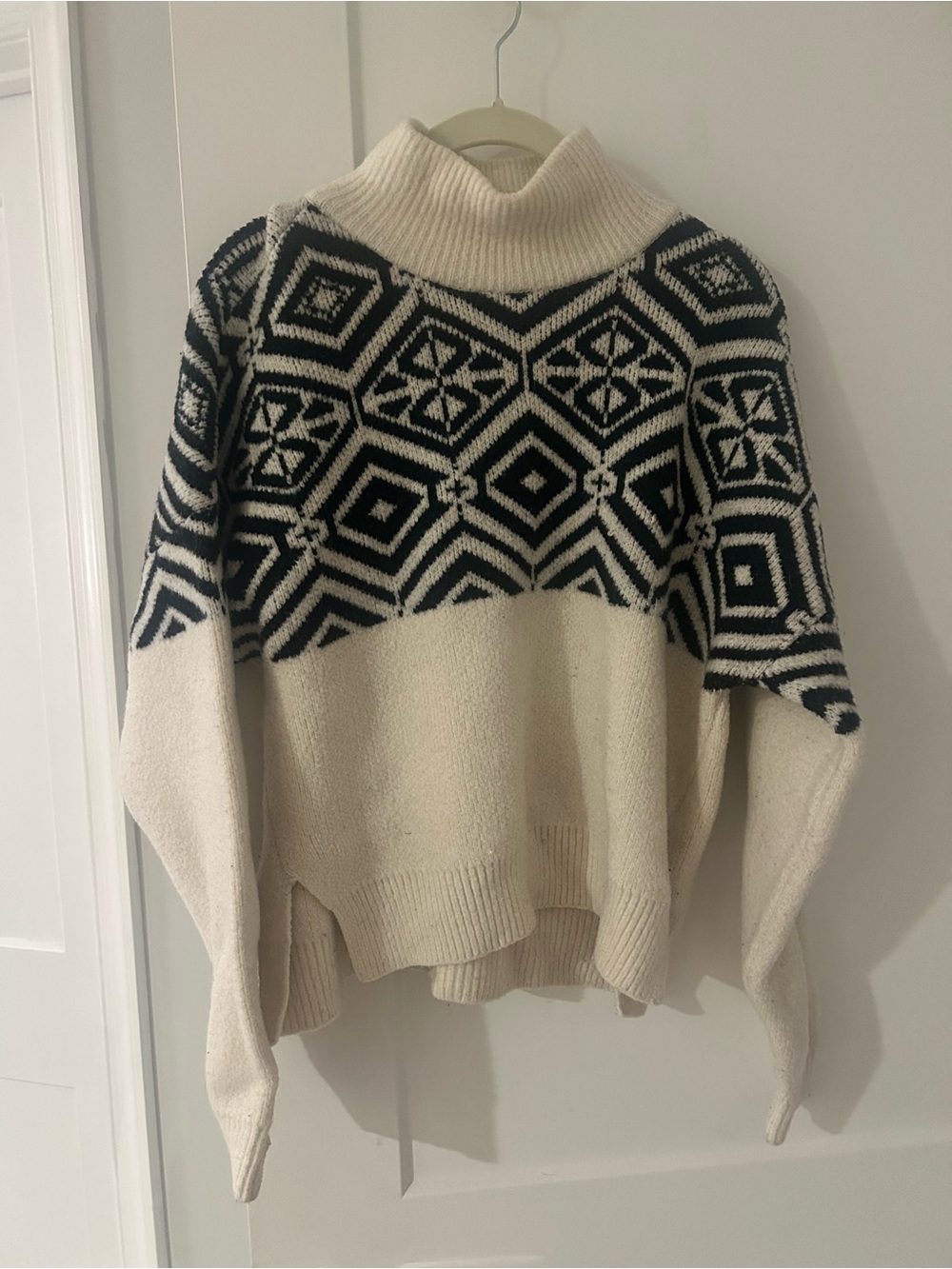 Abercrombie & Fitch Cream and Black Fair Isle Cowl Turtleneck Sweater